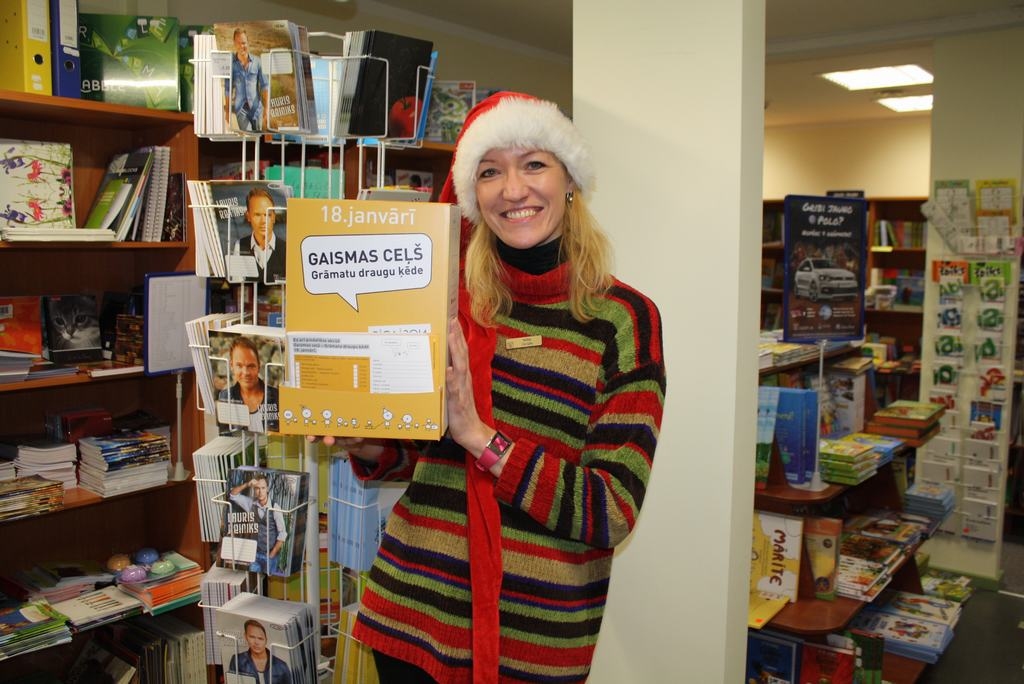 Piedalies! “Aizkrauklē pieteikuma anketu varat izpildīt pie mums,” saka Lita Eglīte, “Zvaigznes ABC” Aizkraukles grāmatnīcas vadītāja.
Autors: Līga Patmalniece
