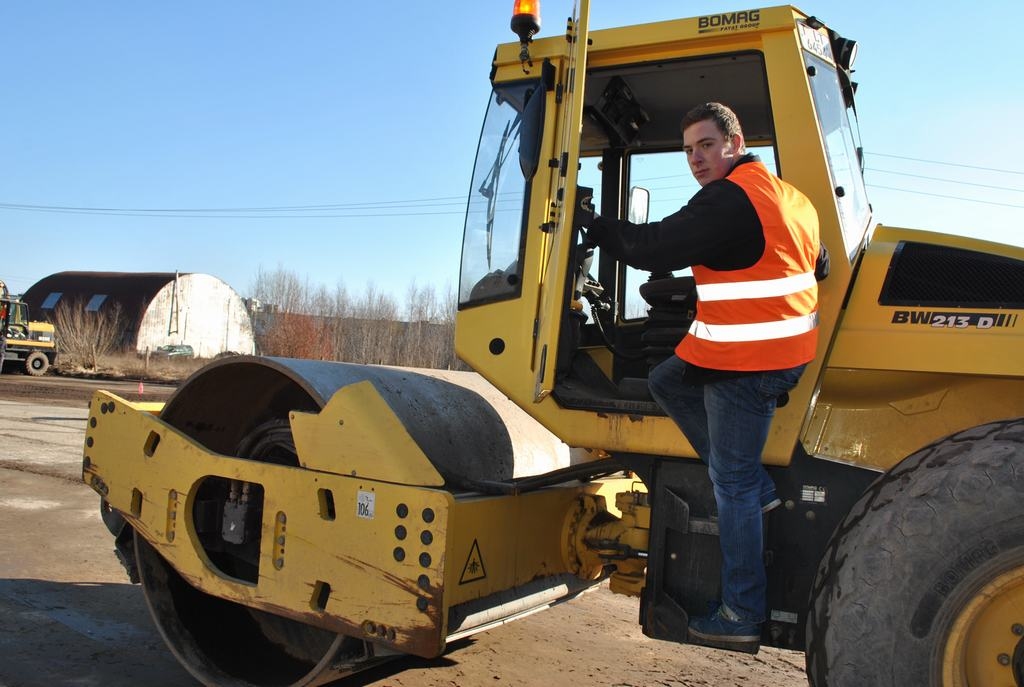 SVARĪGA PRECIZITĀTE UN ĀTRUMS. Pārbaudījumu ar veltni tūlīt veiks Gints Uskurs.
Autors: Sandra Pumpure