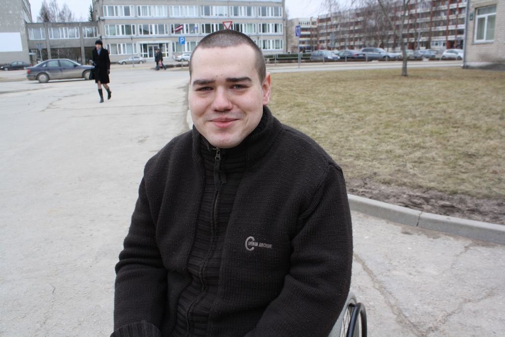 REĀLA IESPĒJA. “Mums ir reāla iespēja iegūt finansējumu,” saka Juris Balinskis. “Vakar mūs no trešās vietas šķīra ap 200 balsu.” 
Autors: Guna Mikasenoka