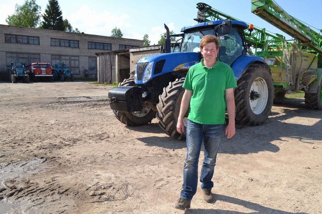 Pirmais pavasaris Latvijā. Jaunais bijušās “Skrīveru sēklkopības saimniecības” vadītājs vācietis Fabians Fennels.
Autors: Imants Kaziļuns