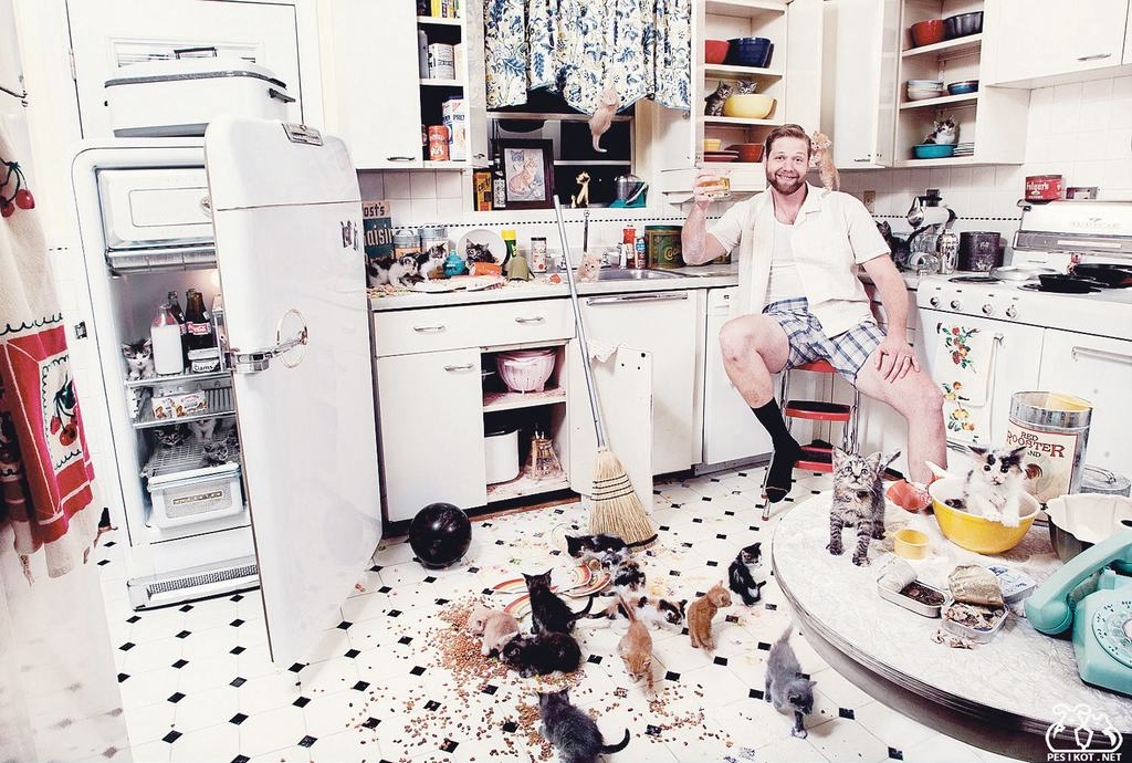 Ja kāds nemazgājas, visu vasaru staigā lietusmētelī un gumijas zābakos, tā ir novirze, bet ne pamats ievietošanai psihiatriskajā slimnīcā. Psihiatrija nav visspēcīga! Medicīna palīdz, ja cilvēks pats grib kaut ko mainīt. 
Autors: no beatypic.ru