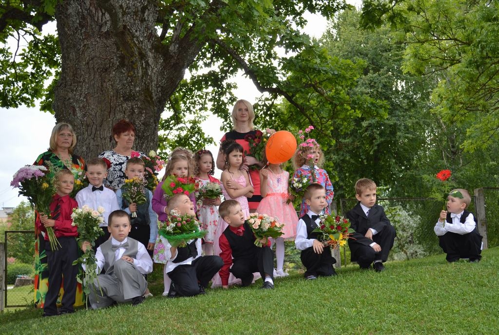 25. IZLAIDUMS. Pļaviņu novada bērnudārza “Jumītis” absolventi. 	
Autors: Jānis Peņģerots