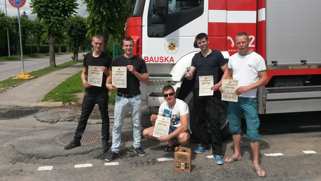 Aizkraukles komanda. Kaspars Strauss (no kreisās), Kristaps Mežraups, Artūrs Ciematnieks, Lauris Gulbis un Gatis Brīgers komandu kopvērtējumā ieguva piekto vietu.            
Autors: Raimonds Iruks