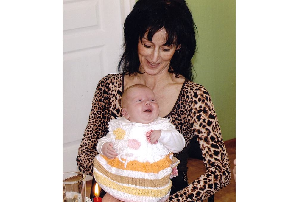 PIRMS PIECIEM GADIEM. “Dzeguzītes” “krustmāte” Ina ar manu meitiņu. 

Autors:  no “Dzeguzītes” arhīva