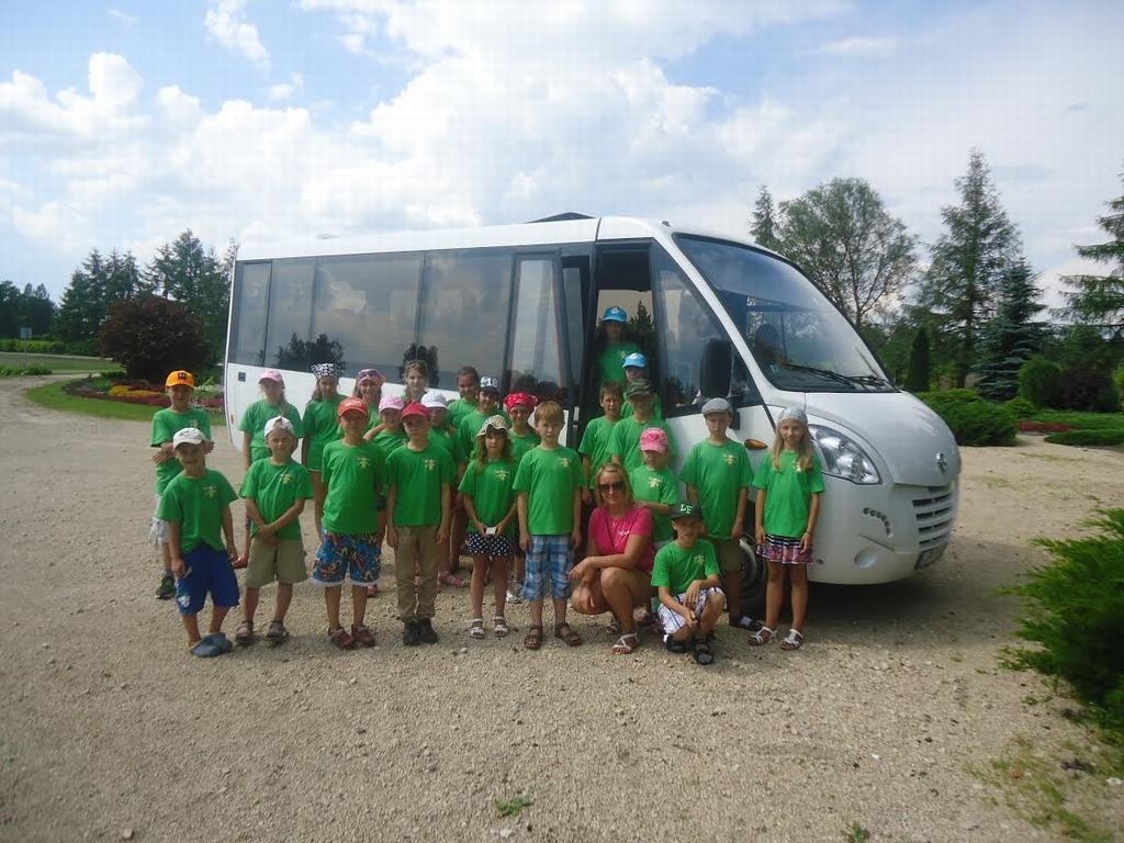 PRIEKS BRAUKT. Jaunā autobusa ērtumu mazie pļaviņieši jau izbaudījuši vasaras ekskursijās.

Autors: no centra “Pepija” arhīva