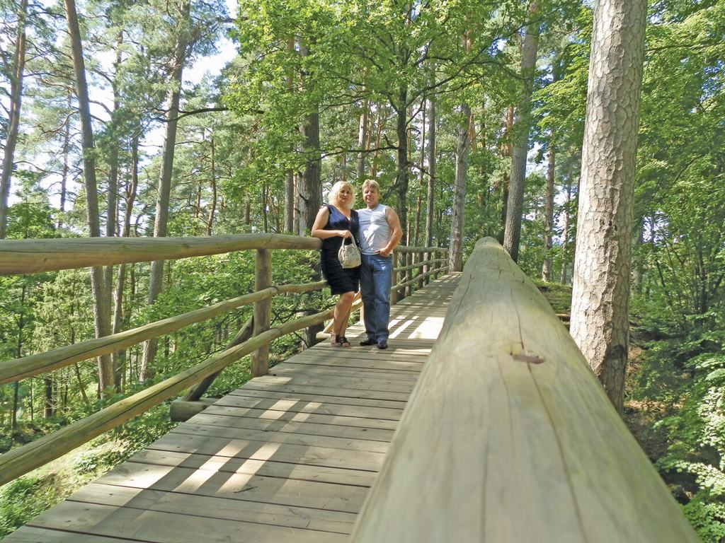 Tērvetes novada svētkos šīgada jūlijā Ilona kopā ar vīru Agri. 
Autors: no Kuntsbergu ģimenes albuma