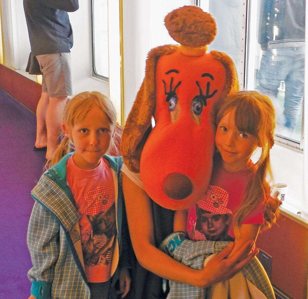 PRIEKS SATIKT. Lote bija bērnu sabiedrotā uz prāmja visu ceļojuma laiku. 
Autors: Sandra Pumpure