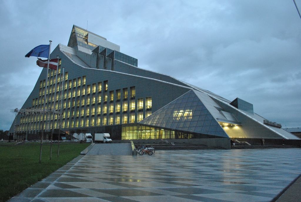 Gaidīta. Latvijas Nacionālā bibliotēka. Tajā šobrīd pārvietots ap 70% izdevumu.