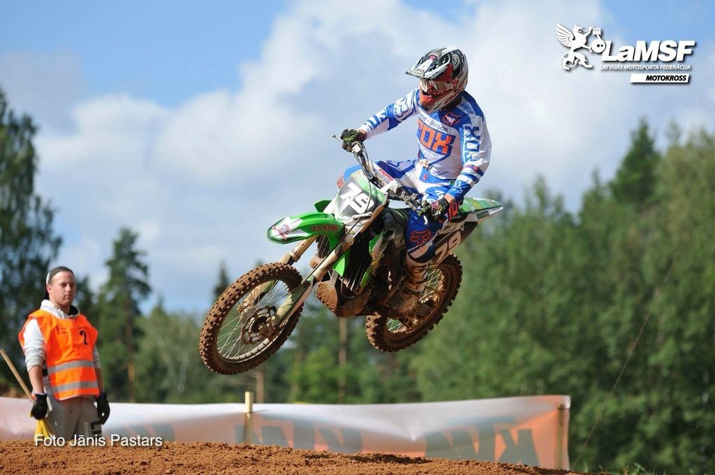 NEAIZMIRSTAMI MIRKĻI Uldim saistās ar motokrosu.
Autors: no Ulda Spulles albuma