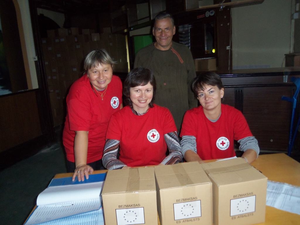 Aizkraukles draudzīgais četrinieks. Daļa no Aizkraukles nodaļas — Natālija Tretjakova (no kreisās), Natālija Ivanova, Nataļja Trokmane un Leons Bulduris.
Autors: Imants Kaziļuns