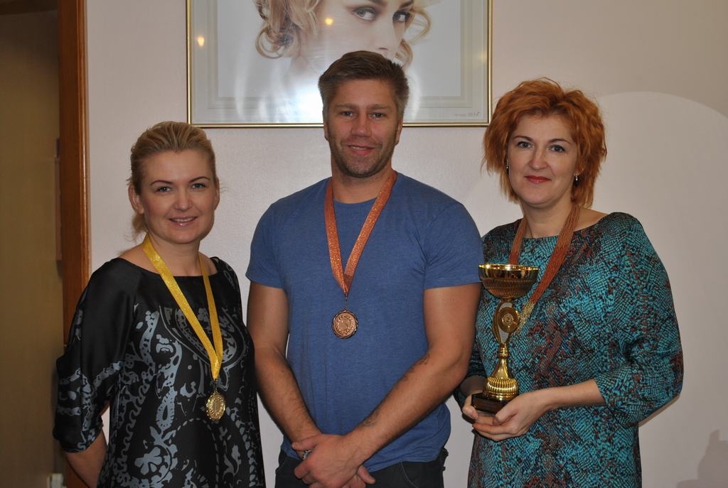 Aizkrauklieši Ieva Laputa (no kreisās), Maksims Podziava un  Ilze Ivanāne.