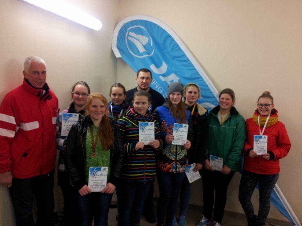 Spēcīgas vesera mešanā. Aizkraukles novada sporta skolas audzēknes vesera mešanas sacensībās Salaspilī izcīnīja vairākas godalgas.


Autors: no sporta skolas arhīva