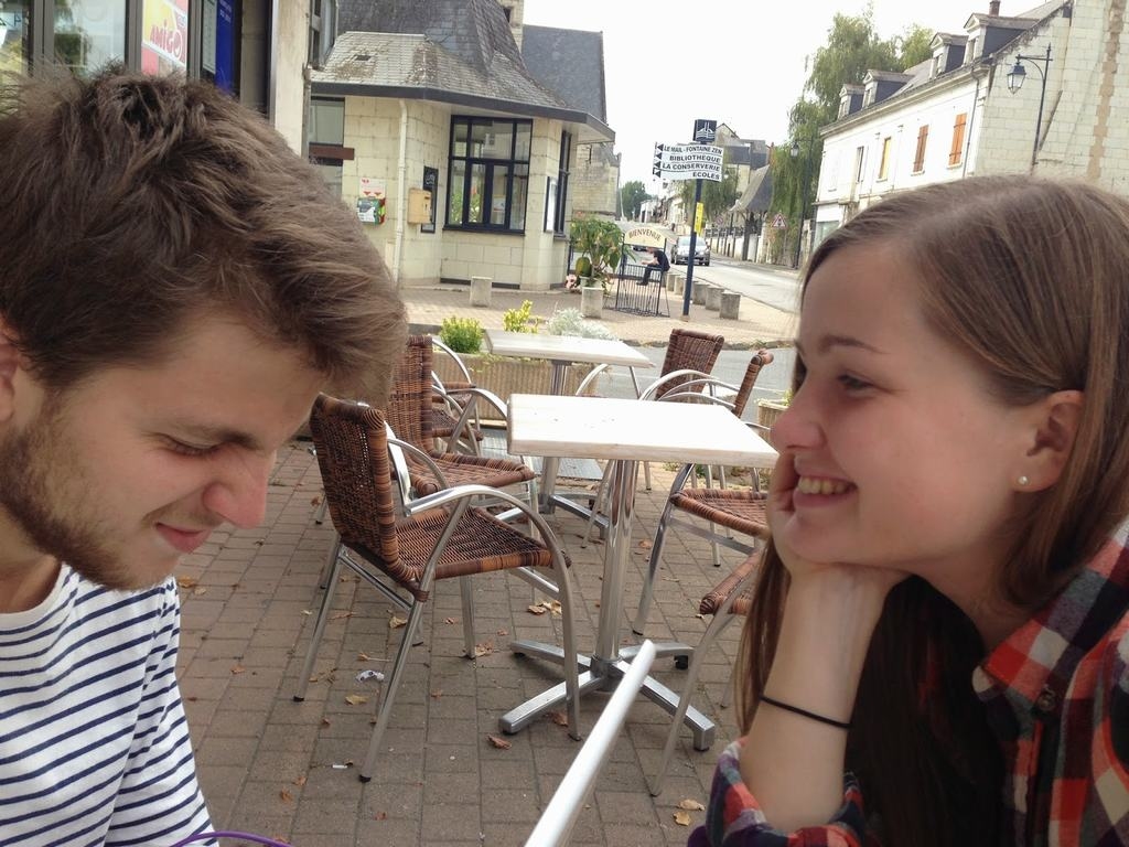 KRISTAPS UN ALISE ielu kafejnīcā. 
Autors: no Kristapa albuma