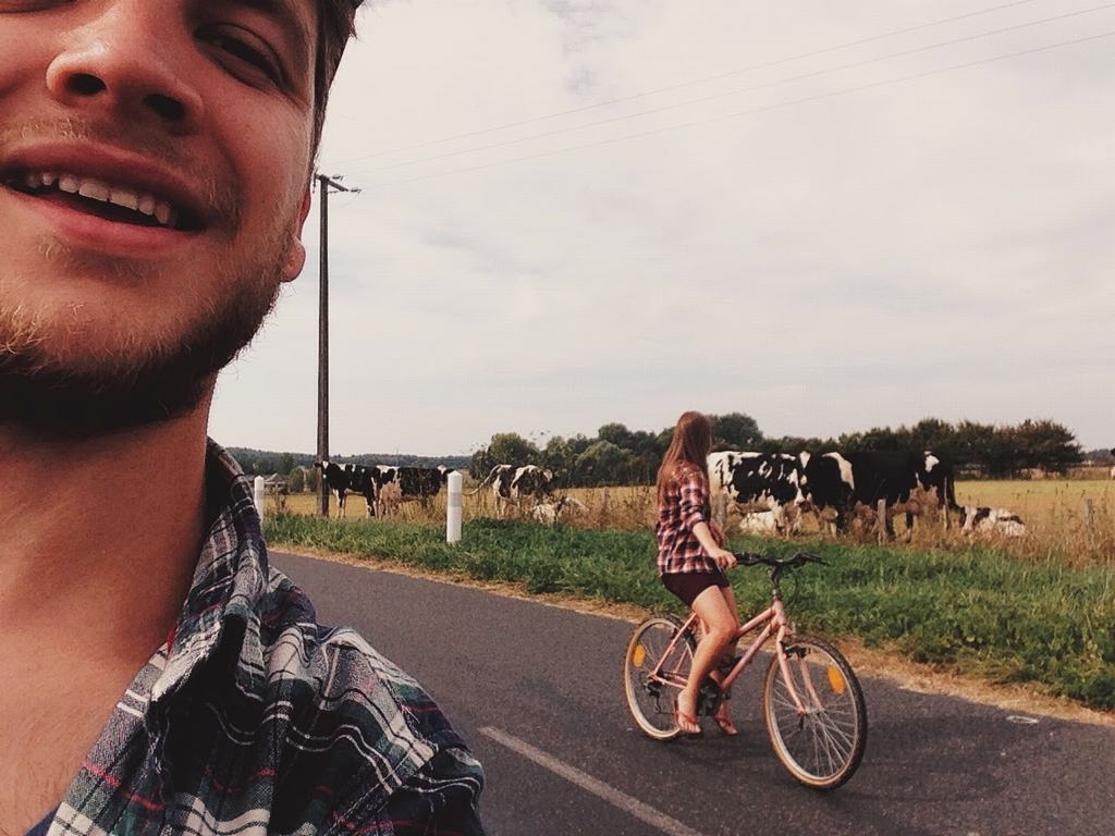 PAŠBILDE. Mēs un Francijas ainava. 	
Autors: no Kristapa albuma