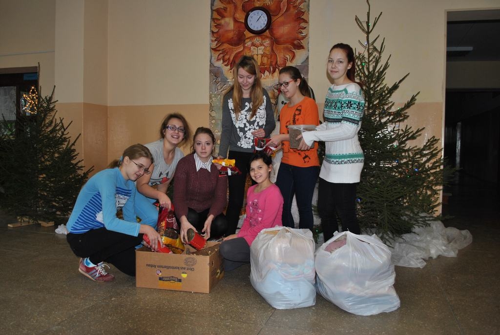 Labu darīt un palīdzēt. Jaunjelgavietes ir priecīgas par iespēju sagādāt prieku citiem cilvēkiem.