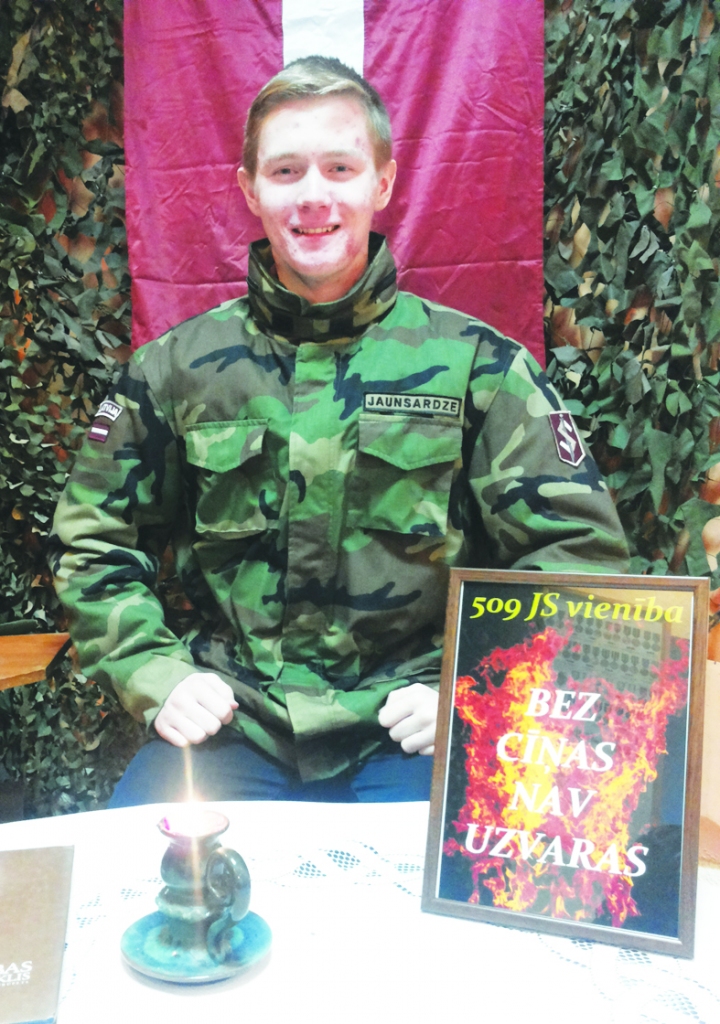 AUSTRIS KĻAVIŅŠ, domājot par saviem nākotnes plāniem, pieļauj, ka tie varētu būt saistīti ar militāro jomu.                                   
Autors: Gints Kokins