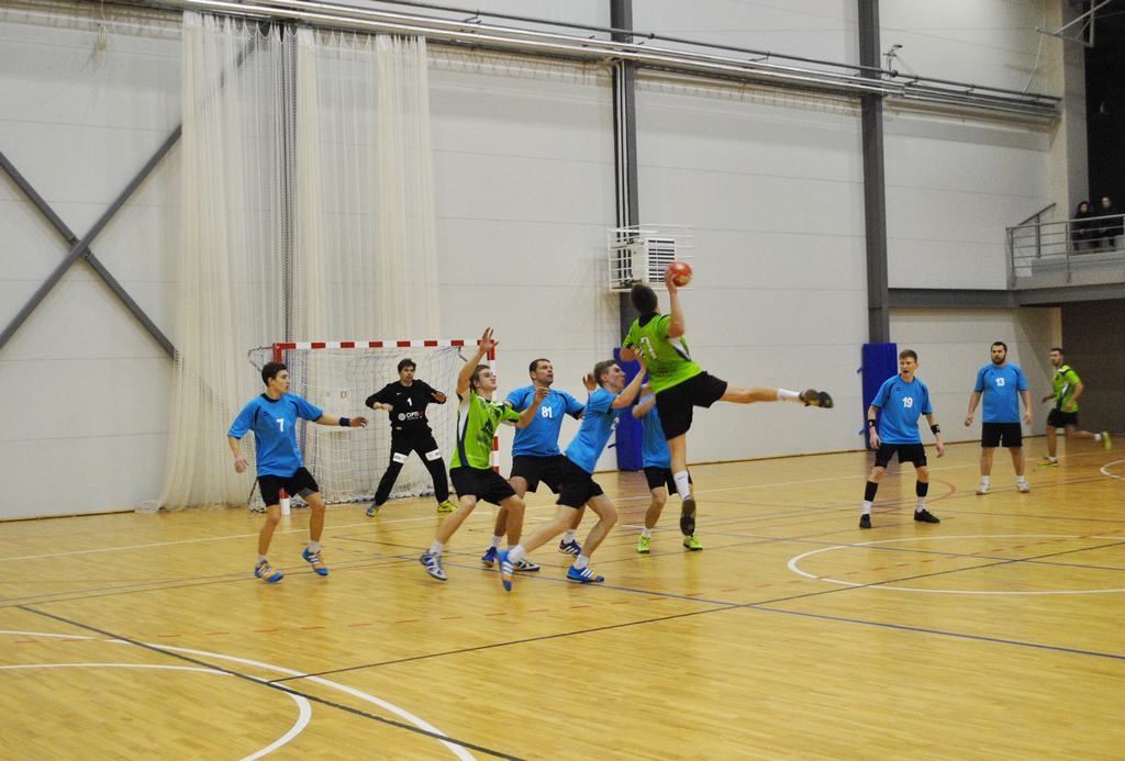 Skrīverieši aktīvi centās gūt uzvaras vārtus, tomēr rezultāts saglabājās nemainīgs un mačs beidzās neizšķirti ar 23:23.