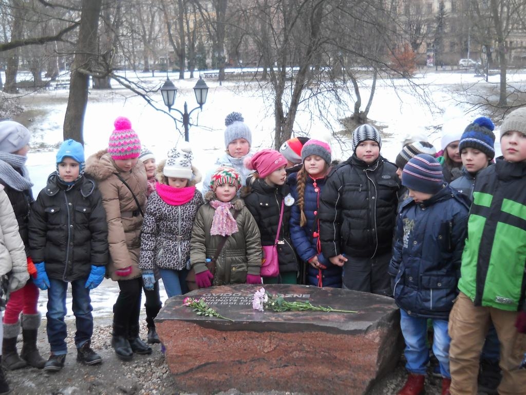Šis bija vislabākais brauciens. Liela daļa 3.c klases bērnu Rīgā ir bieži, bet pēc šādām vēstures stundām uz daudziem notikumiem ir cits redzējums.                                                                                         
Autors: Rudīte Ratņika