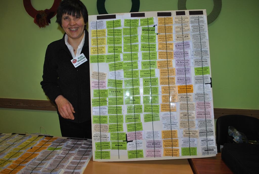 “Neslinko” īpašniece Elga Bražūne var pastāstīt par jebkuru tomātu šķirni.