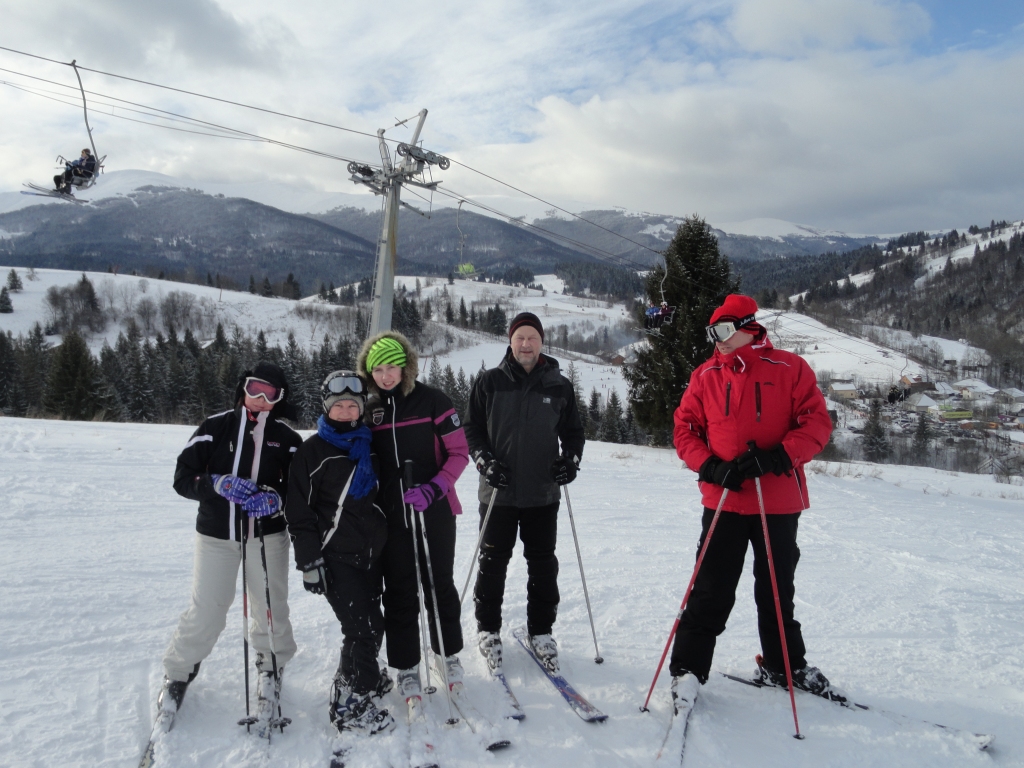 “JAUNJELGAVAS KOMANDA” (viens aiz kadra) Karpatu kalnos.