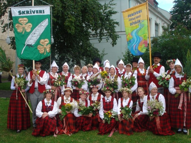 Jauktā kora “Dīvaja” kolektīvs ielūdz savus draugus un paziņas, bijušos kora dziedātājus un skrīveriešus uz koncertu, lai kopīgi nosvinētu kolektīva svētkus.  
Autors: no kora arhīva
