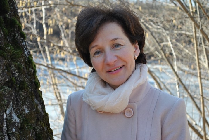 DIĀNA KADIŠA uzskata, ka viņai dota īpaša dāvana — atkal atgriezties mūzikā.
Autors: Līga Patmalniece