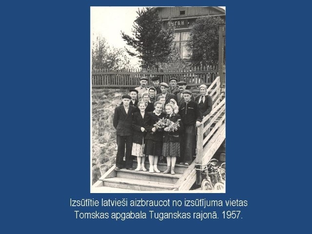 Uz mājām. Izsūtītie latvieši aizbraucot no izsūtījuma vietas — Tomskas apgabala Tuganskas rajonā.
Autors: no Aizkraukles vēstures un mākslas muzeja “Kalna Ziedos” arhīva