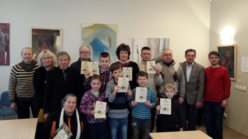 Asie prāti. Visu vecumu šahisti cīnījās par Skrīveru novada ceļojošo kausu.
Autors: no personīgā arhīva