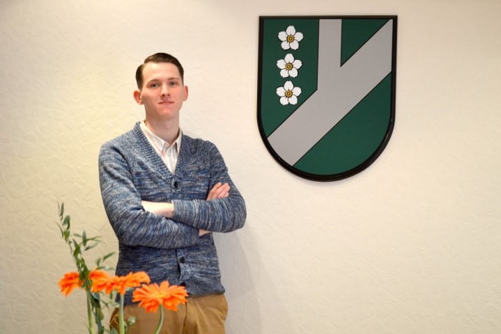 RADĀM KOPĀ. Oto Davidovs kopā ar studiju biedriem vēlas palīdzēt savam novadam kļūt ekonomiski aktīvākam.               Jāņa Peņģerota foto