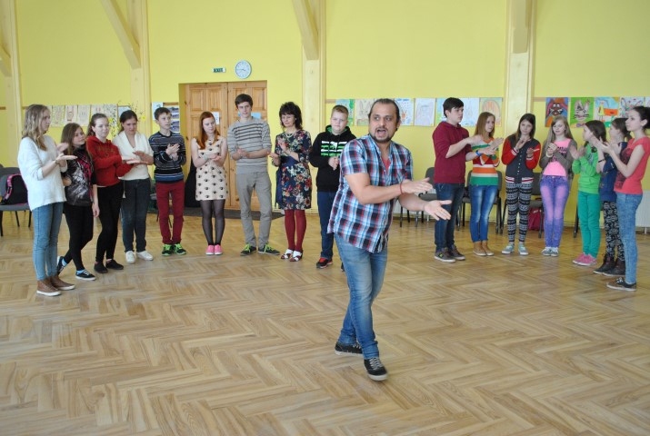 Citāda mūzikas stunda. Seces skolēniem un skolotājiem bija lieliska izdevība izjust Andra Jezika īpašo harismu.
Autors: Imants Kaziļuns