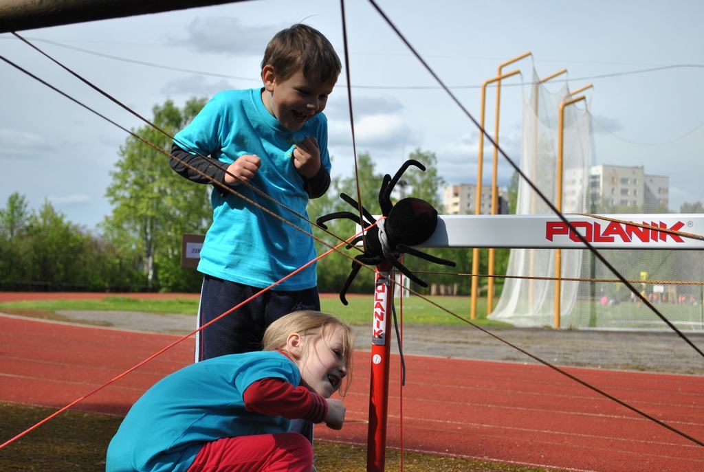 Drosmes un lokanības pārbaudījums. “Zirnekļa slazdā” Aizkraukles pagasta sākumskolas bērnus gaidīja tā saimnieks — melnais zirneklis.
Autors: Ginta Grincēviča