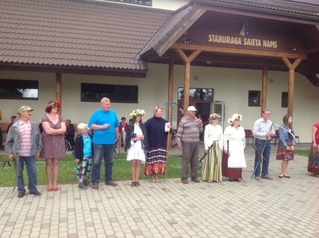 PIRMAJĀS PĻAUŠANAS SACENSĪBĀS Vīgantes parkā piedalījās seši vīri un dāmas no Seces un Staburaga pagasta.                                                                                                                                                            
Autors: Ance Liepa