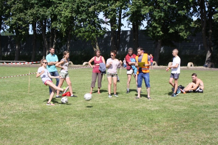 FUTBOLA SODA SITIENI allaž cieņā. 