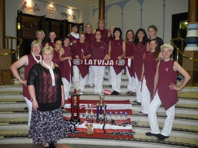 ZELTA KOMANDA — “Jautrie zābaciņi”. 

Autors: no personīgā arhīva