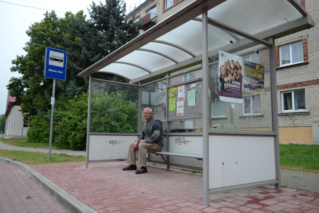 VAS “Latvijas valsts ceļi“ atsūtītā skice liecina, ka jaunā pieturvieta būs līdzīga tai, kāda ir pie Aizkraukles  mākslas skolas un citviet pilsētā. 

Autors: Imants Kaziļuns