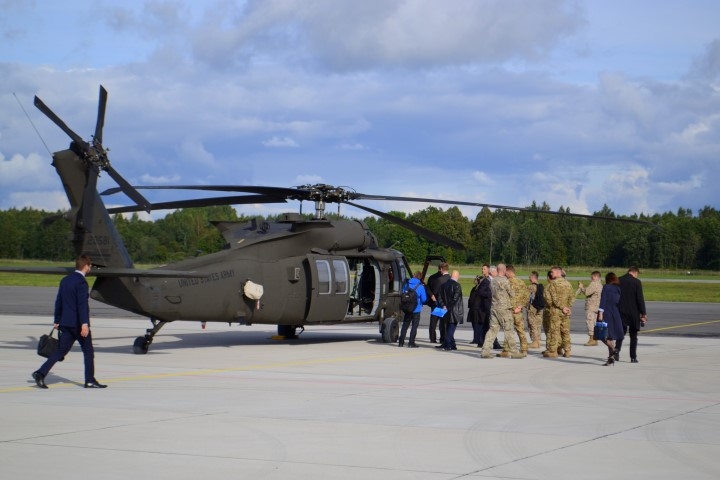 Melnais vanags. “Black Hawk” helikopteri, sākti ražot tālajā 1974. gadā, joprojām pieprasīti un noderīgi daudzu valstu bruņotajos spēkos.
Autors: Imants Kaziļuns