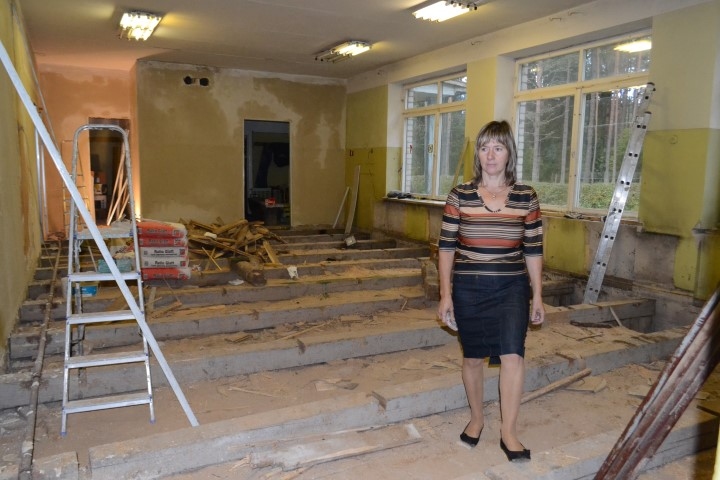 Taurkalnes saieta telpa. Brigita Čebatarova, bibliotēkas vadītāja, teic, ka šī telpa un tai pieguļošās ir vienīgā vieta, kur vietējiem iedzīvotājiem pulcēties.
Autors: Imants Kaziļuns