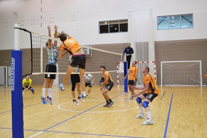 Pārliecinošs sniegums. Komandai “VK Aizkraukle” pirmo šīs sezonas uzvaru kaldināt palīdzēja trīs jauni spēlētāji.
Autors: Ginta Grincēviča