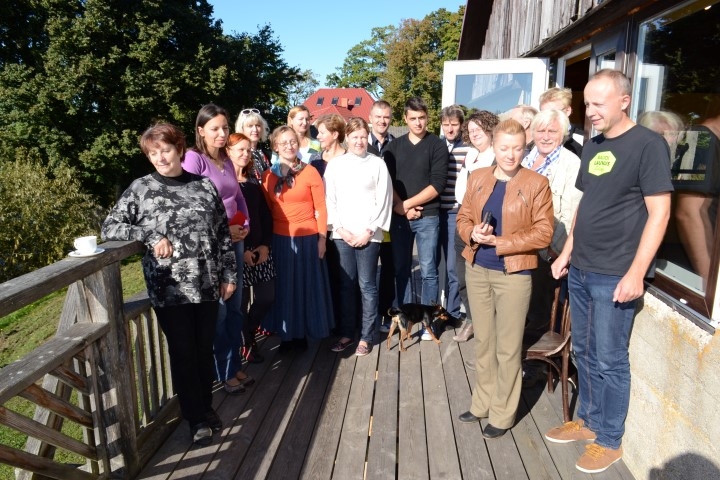 Agrs rīts Daugavas krastā. Zemnieku saimniecība “Kalnavoti” vienu dienu bija apskates un mācību vieta esošajiem un potenciālajiem lauku tūrisma speciālistiem.

