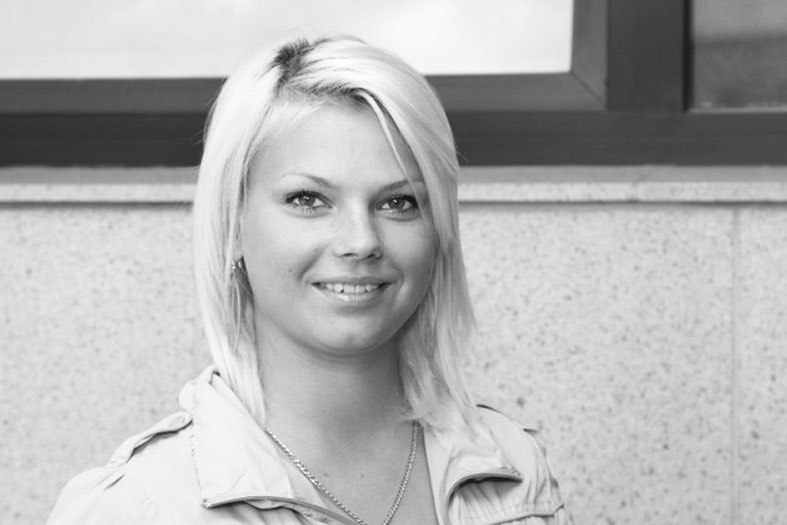 TV šovu veterāne. Violeta savulaik startējusi šovā “Cīnītājs”, bet pēc tam ar savu atraktīvo uzvedību radījusi rezonansi kādā no raidījuma “Precamies?!?” sērijām. Viņa piedalījusies arī šovā “TV zvaigzne”.

Autors: no www.delfi.lv