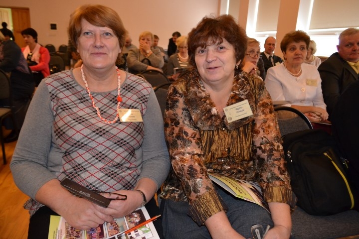 SVĒTKI FIZIĶIEM. Latvijas Fizikas skolotāju asociācijas konferencē piedalījās ap 100 pedagogu no visas Latvijas. 


Autors: Guna Mikasenoka