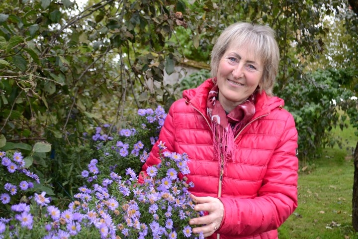 Dārzā, mežā, pēc iespējas vairāk būt dabā! Zeltīte sevi kā biroja darbinieci nespēj iedomāties.

Autors: Imants Kaziļuns