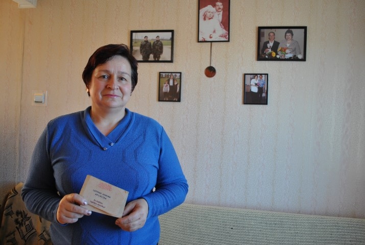 “ES ŠODIEN IZGLĀBU DZĪVĪBU!” — tāds uzraksts ir uz Natālijas Orlovas donora grāmatiņas. 
Autors: Sandra Pumpure