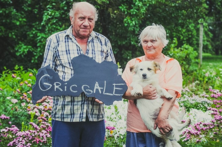 “Latvijas pierobežas pēdējie mohikāņi” —  Elīnas Kursītes fotoprojekts kopā ar Elīnu Kolāti, saistībā ar kuru viņas tikās ar Latvijas pierobežas iedzīvotājiem. Šobrīd tiek gatavota grāmatas izdošana.                                                                                                                                          
Autors:  Elīna Kursīte