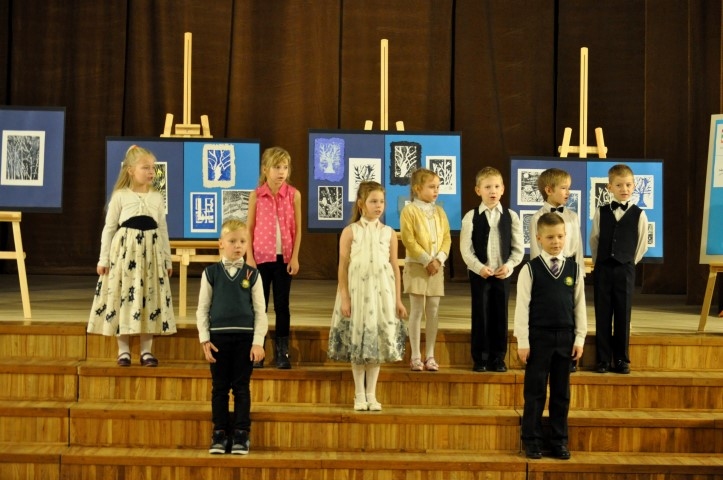 Skolas audzēkņu muzikāls priekšnesums. Novembra sākumā Skrīveru kultūras centrā atklāja radošo darbu izstādi “Ziema”, kas ir Skrīveru Mūzikas un mākslas skolā īstenots projekta “Četri Zemgales gadalaiki” daļa.

Autors: Arvis Upītis