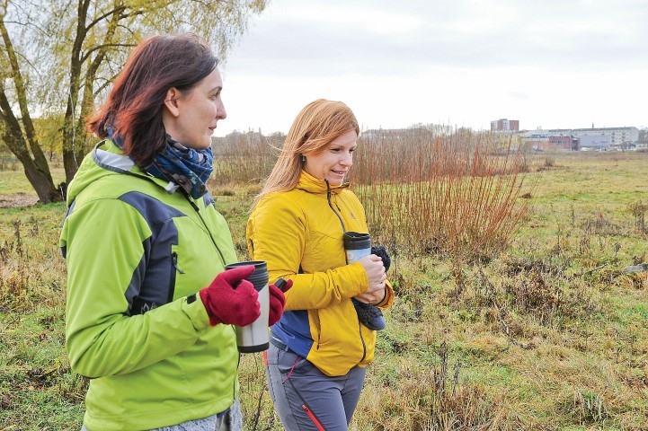 Zeme tevi tur, vējš neaizpūtīs, un tu nekad neesi viens — šīs atziņas var gūt pastaigā ar psihoterapeitu.
Autors: Raitis Puriņš