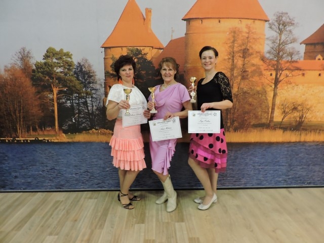 Labi dejots! Maruta Lutinska ( no kreisās) Anita Malnača un Inga Ozoliņa. 
Autors: no Ingas Ozoliņas albuma