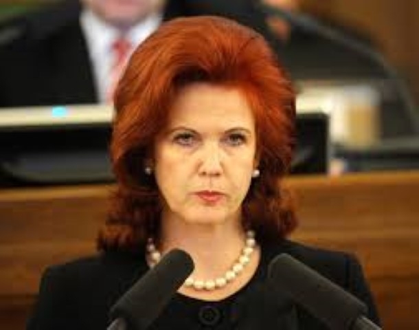 Gada nemīlule Latvijā — šādu titulu aptaujā saņēmusi Solvita Āboltiņa. 