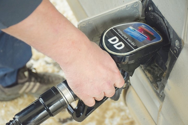 Slēdz četras stacijas. Šobrīd “Viršu-A” tīklā ir 52 DUS, un tajās strādā ap 360 darbinieku.