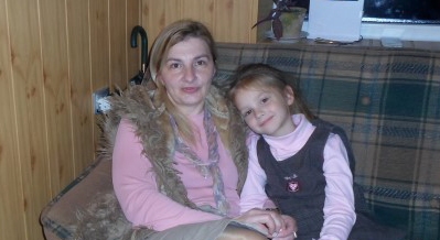 Draudzenes. Iveta ar meitu Kendiju. 